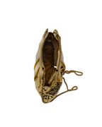 Aura Clutch